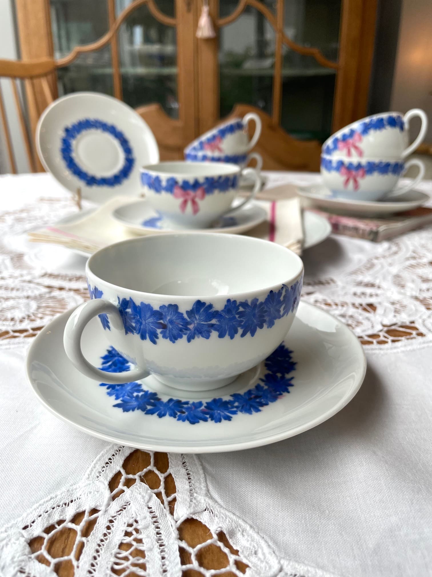 HAVILAND 矢車菊リース＆ピンクリボン ティーカップ＆ソーサー hpt631